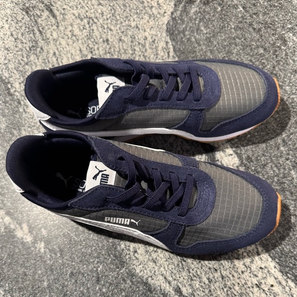 NWOT Puma Boys Sr Siege Athletic Shoe Size 3 - Picture 5 of 8